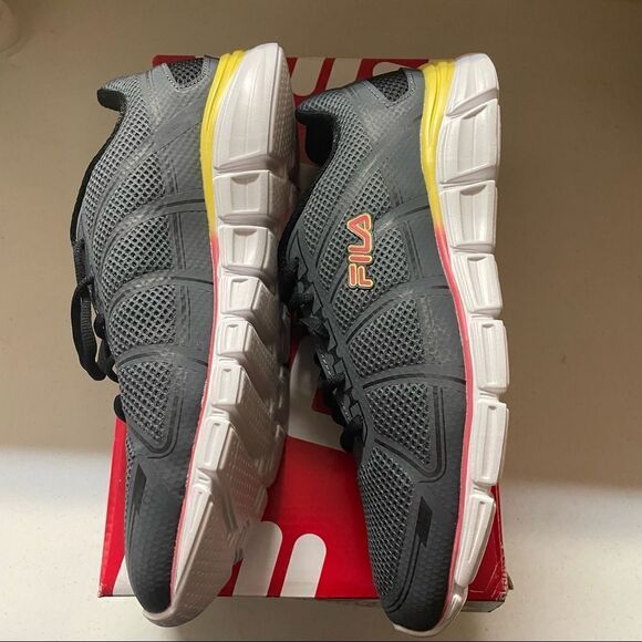 New Women's FILA Memory Foam Running Shoe size 10 - Picture 3 of 6